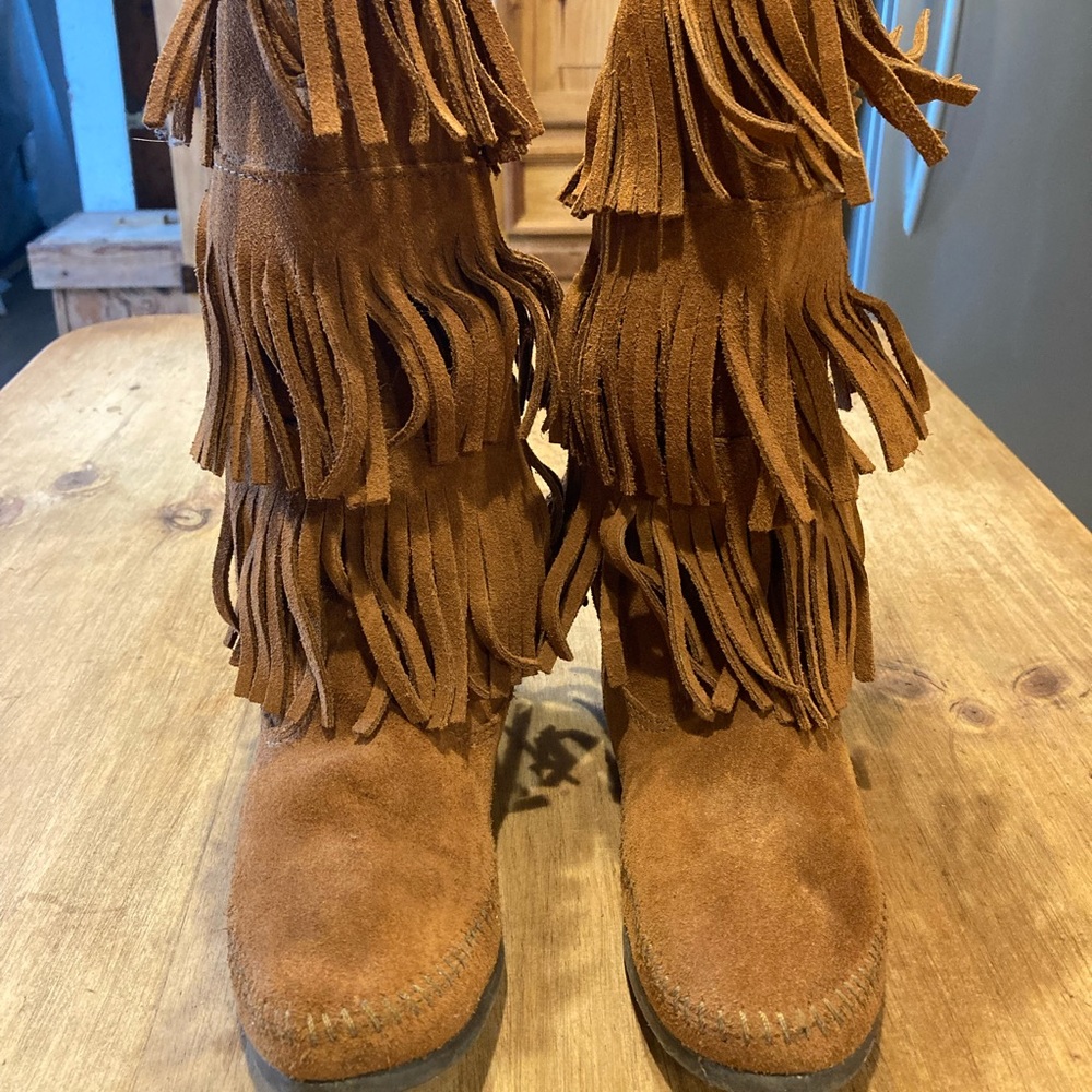 Minnetonka 3 layer fringe boots